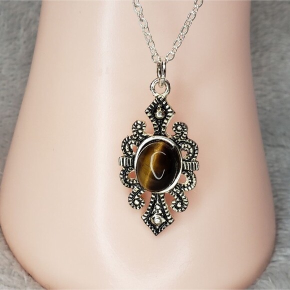 Tiger Eye earrings and necklace in Silver setting - Picture 1 of 6